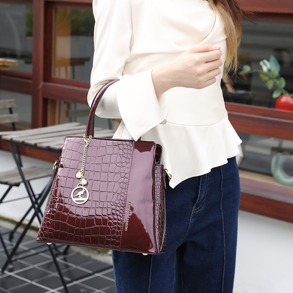 Натуральная брендовая высокока – обзор и цена Women Bags Branded